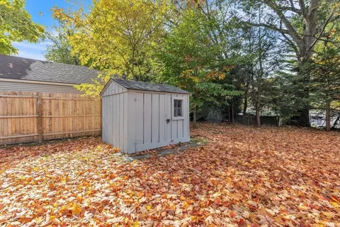 72 Maebeth St, Springfield, MA 01119 photo 28