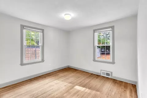 72 Maebeth St, Springfield, MA 01119 photo 21