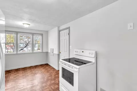 72 Maebeth St, Springfield, MA 01119 photo 5