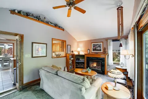 33 Nicholas Rd, Raynham, MA 02767 photo 3