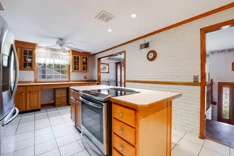 33 Nicholas Rd, Raynham, MA 02767 photo 10
