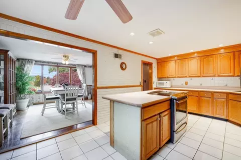 33 Nicholas Rd, Raynham, MA 02767 photo 7
