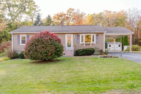 191 Ridgewood Dr, Leominster, MA 01453