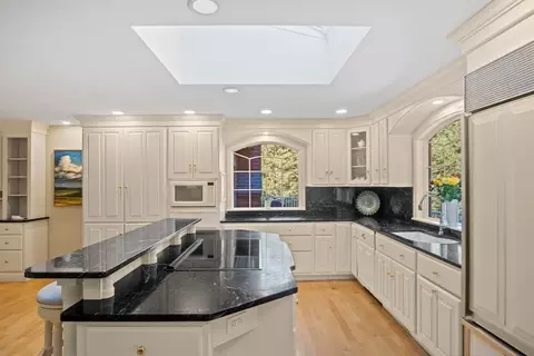Kitchen - 29 Stoneymeade Way, Acton, MA 01720 photo 2 of 3