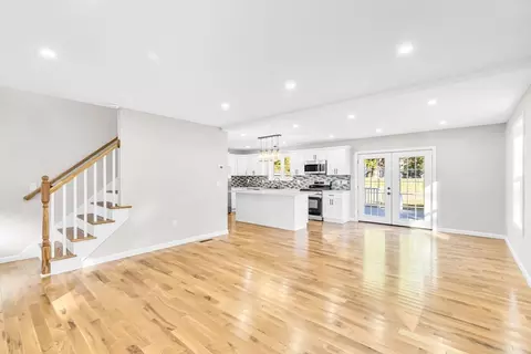 Living - 136 Orchard St, Springfield, MA 01107 photo 1 of 5