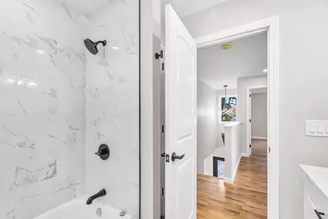 Entry Way - 136 Orchard St, Springfield, MA 01107 photo 5 of 6