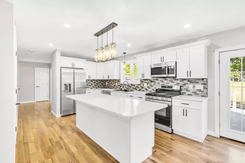 136 Orchard St, Springfield, MA 01107