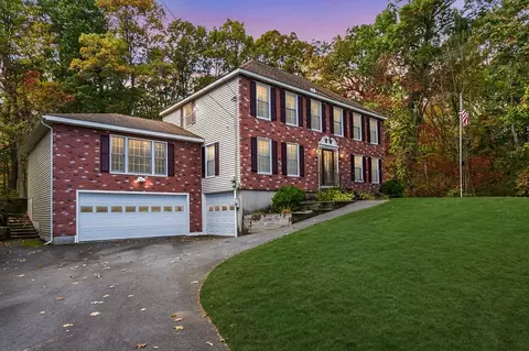 140 Ruby Rd, Dracut, MA 01826