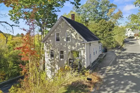 28 Tremont St, Athol, MA 01331