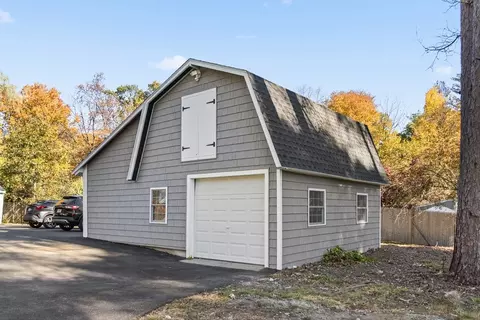 183 Nelson St, Georgetown, MA 01833 photo 4