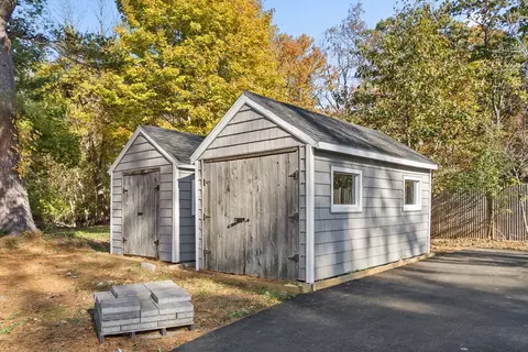 183 Nelson St, Georgetown, MA 01833 photo 5