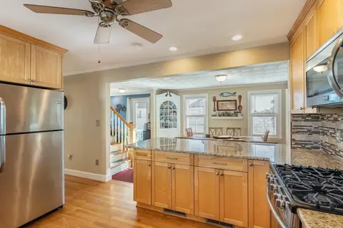 Kitchen - 7 Folger Ave, Beverly, MA 01915 photo 4 of 5