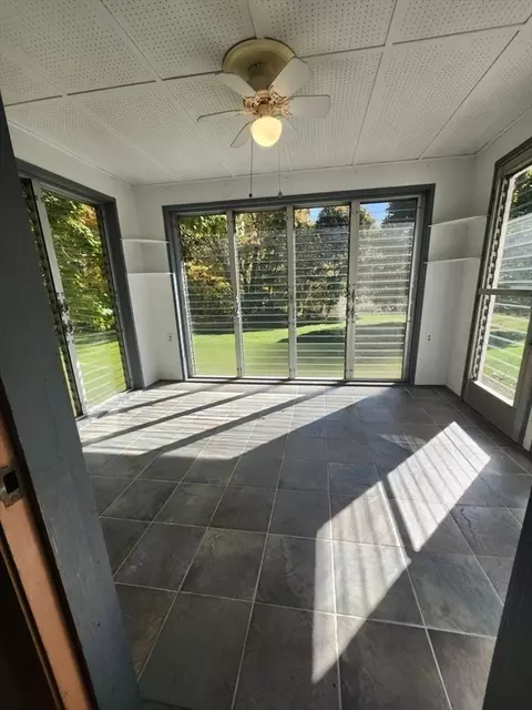 Exterior - 455 Boston Rd, Sutton, MA 01590 photo 6 of 10