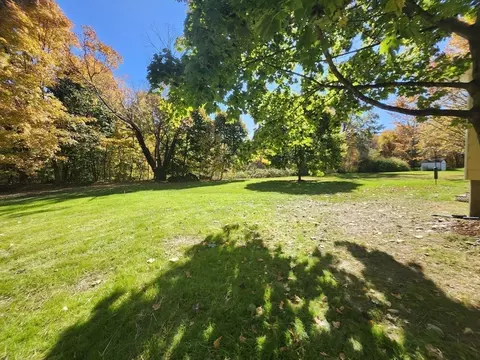 Exterior - 455 Boston Rd, Sutton, MA 01590 photo 7 of 10