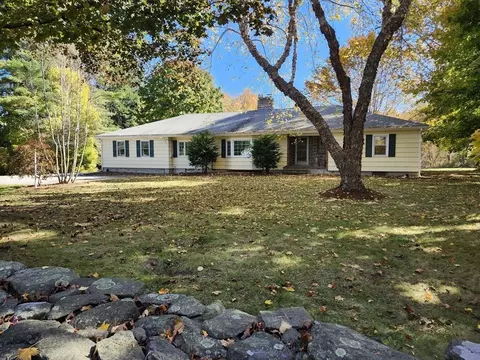 Exterior - 455 Boston Rd, Sutton, MA 01590 photo 4 of 10