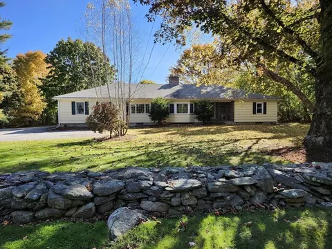 Exterior - 455 Boston Rd, Sutton, MA 01590 photo 2 of 10