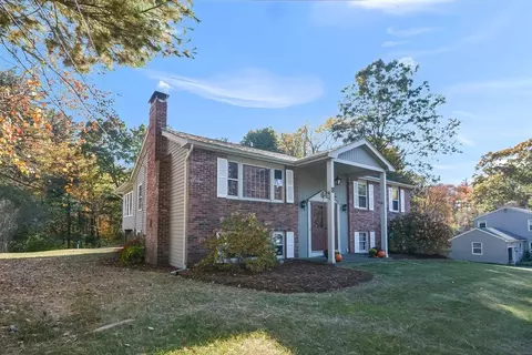 5 Gwynne Rd, Franklin, MA 02038