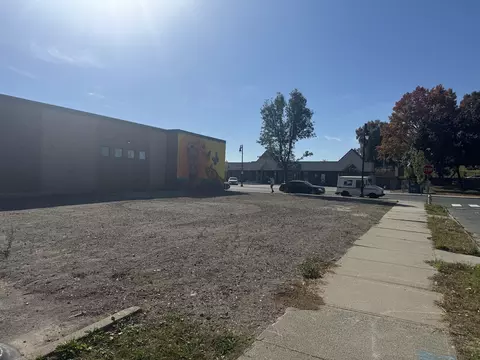 2477 Main St, Springfield, MA 01107 photo 4