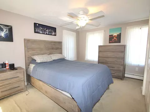 Bedroom - 3 Devonshire St, Worcester, MA 01605 photo 1 of 3