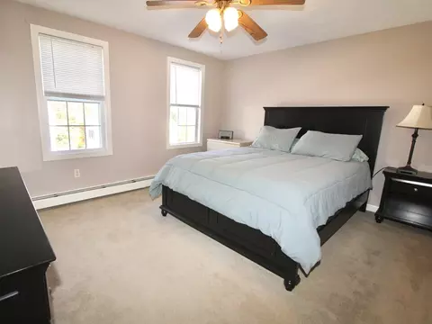 Bedroom - 3 Devonshire St, Worcester, MA 01605 photo 2 of 3