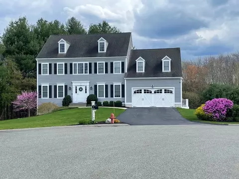 14 Paddock Ln, Millis, MA 02054