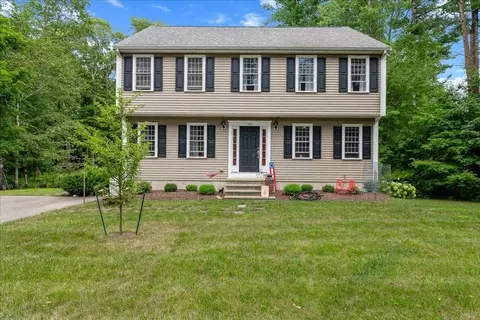 102 Highland St, Middleboro, MA 02346