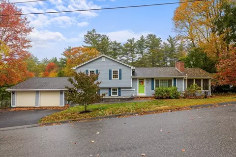 87 Cricket Dr, Sturbridge, MA 01566