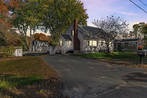 39 Clinton St, Methuen, MA 01844