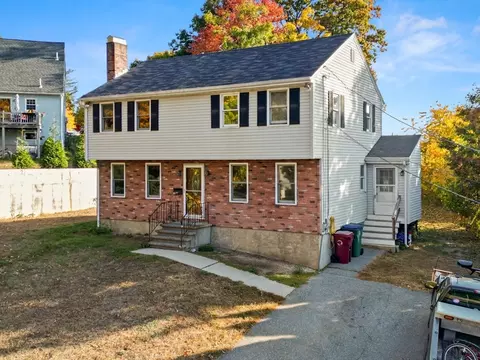 330 Parkview Ave, Lowell, MA 01852