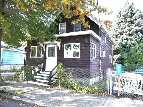 80 Flint St, Lynn, MA 01905