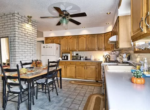 268 Palmer St, Fall River, MA 02724 photo 12