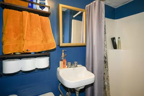 Bath - 2 Central St, Acton, MA 01720 photo 3 of 5