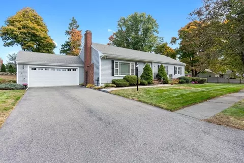 14 Berrywood Ln, Beverly, MA 01915