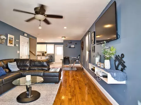 Living - 40 Winchester #9, Fall River, MA 02721 photo 2 of 5