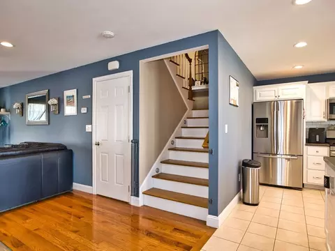 Entry Way - 40 Winchester #9, Fall River, MA 02721 photo 1 of 3