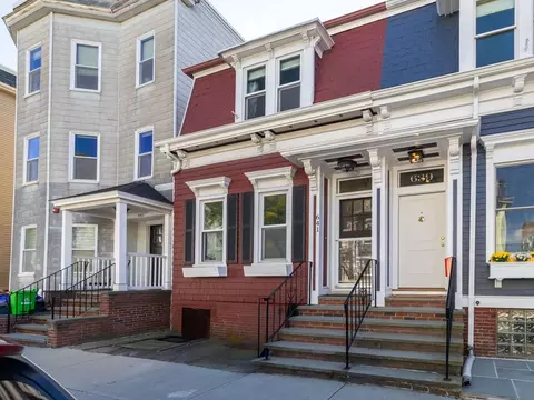 641 E 6th St, Boston, MA 02127