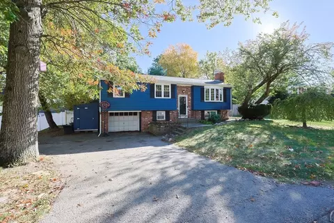 41 Carleton St, Attleboro, MA 02703