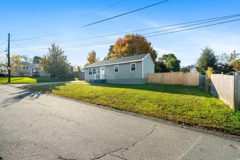 413 Pokross St, Fall River, MA 02724 photo 3