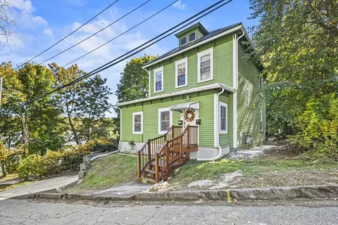 25 Mayland St, Fitchburg, MA 01420