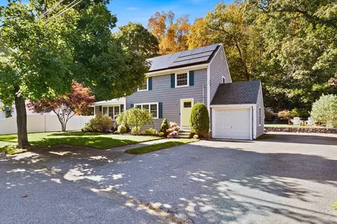 31 Robert St, Wakefield, MA 01880