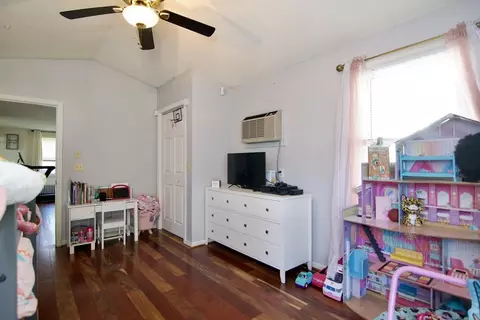 Other - 23 Clement St, Springfield, MA 01118 photo 2 of 7