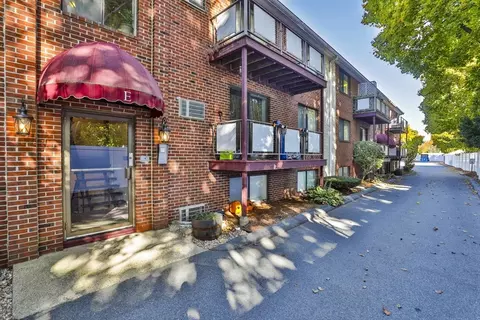 3 Richardson St #E1, Wakefield, MA 01880