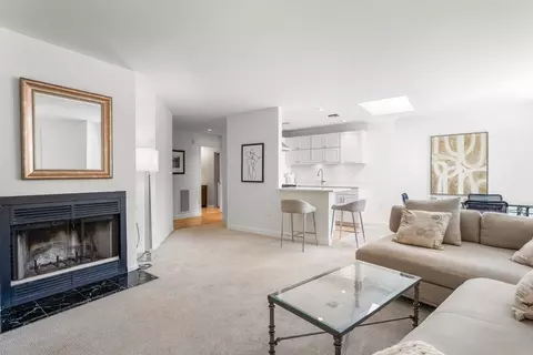 97 Anderer Ln #308, Boston, MA 02132