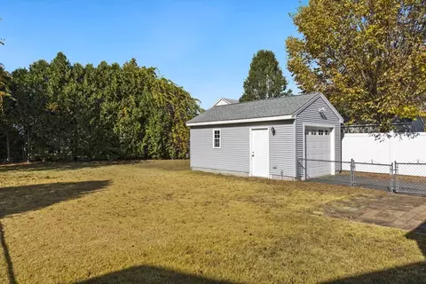 Exterior - 74 Derryfield Ave, Springfield, MA 01118 photo 6 of 8