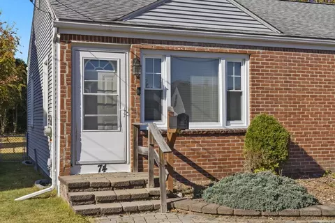 Exterior - 74 Derryfield Ave, Springfield, MA 01118 photo 3 of 8