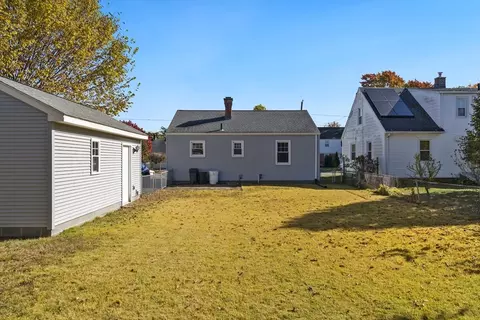 Exterior - 74 Derryfield Ave, Springfield, MA 01118 photo 5 of 8