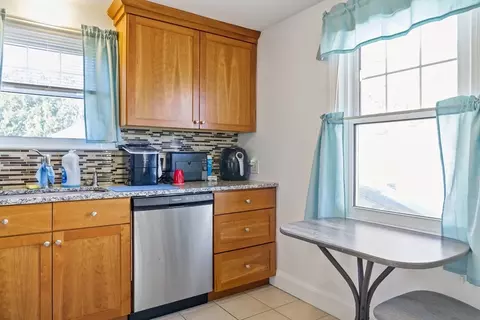 Kitchen - 74 Derryfield Ave, Springfield, MA 01118 photo 2 of 4