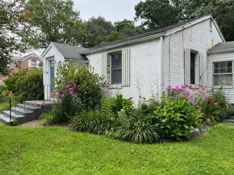 539 Amherst Rd, Granby, MA 01033