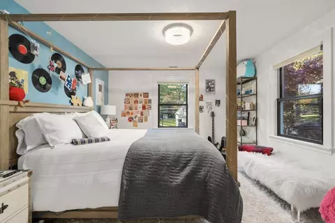 Bedroom - 118 Sylvan Rd, Needham, MA 02492 photo 5 of 5