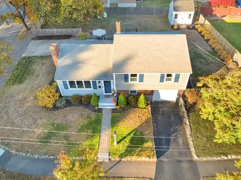 View/Area - 2 Morningside Dr, Danvers, MA 01923 photo 1 of 2